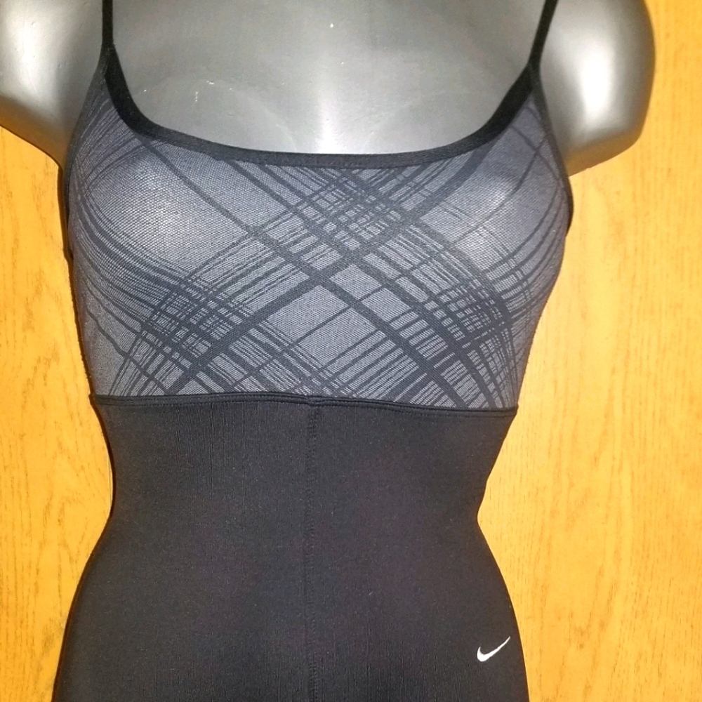 🔥HOST PICK🔥 NIKE JUMPSUIT RARE🥰